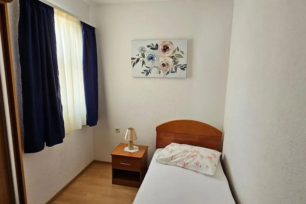 4-Bedroom Family Paradise With Top View Trogir Apartment